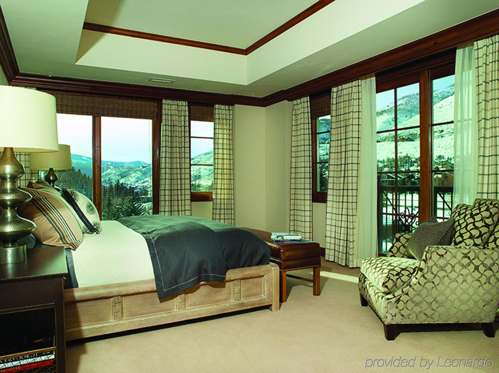 Legendary Lodging At The Ritz Vail Kültér fotó