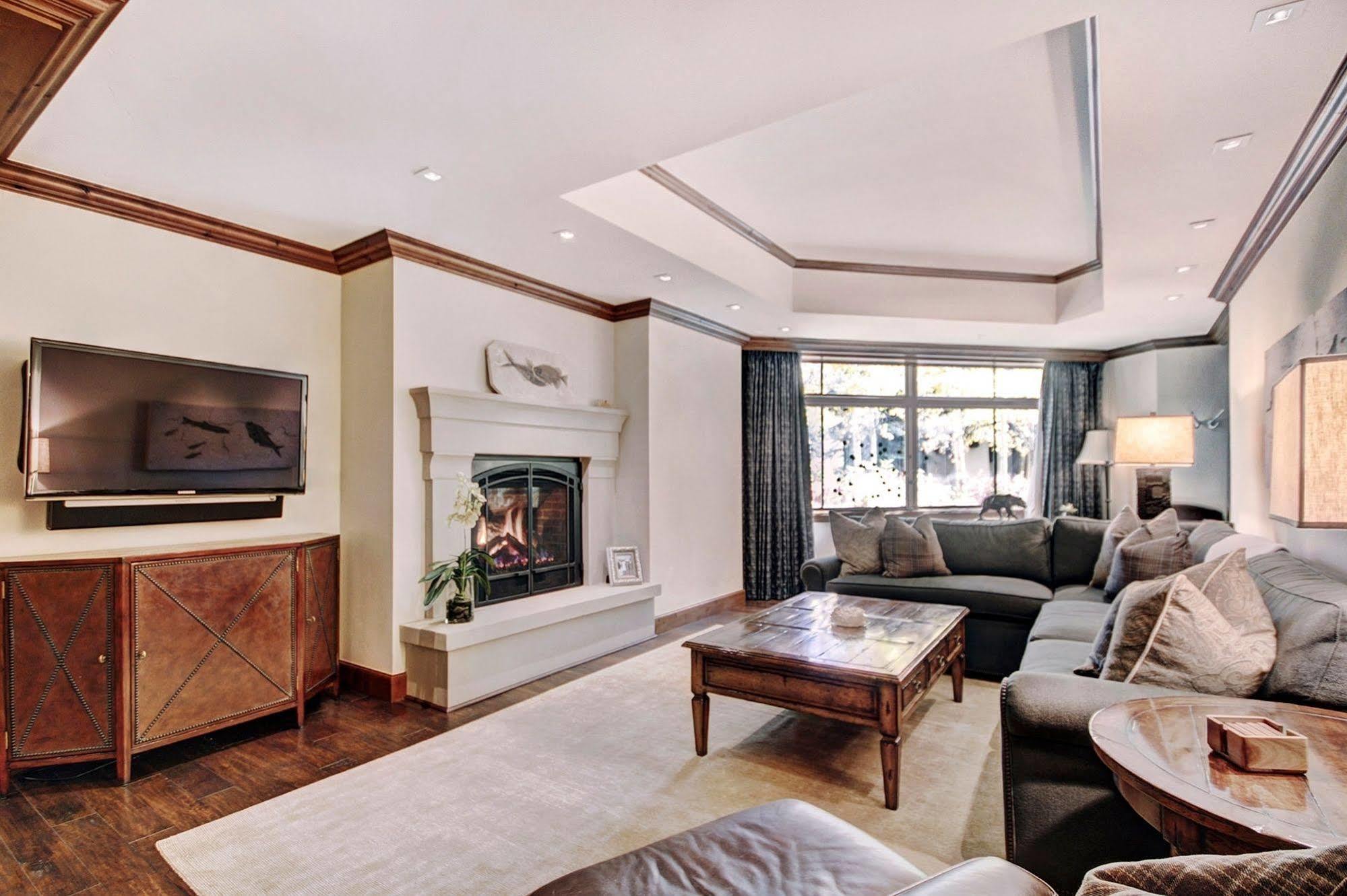 Legendary Lodging At The Ritz Vail Kültér fotó