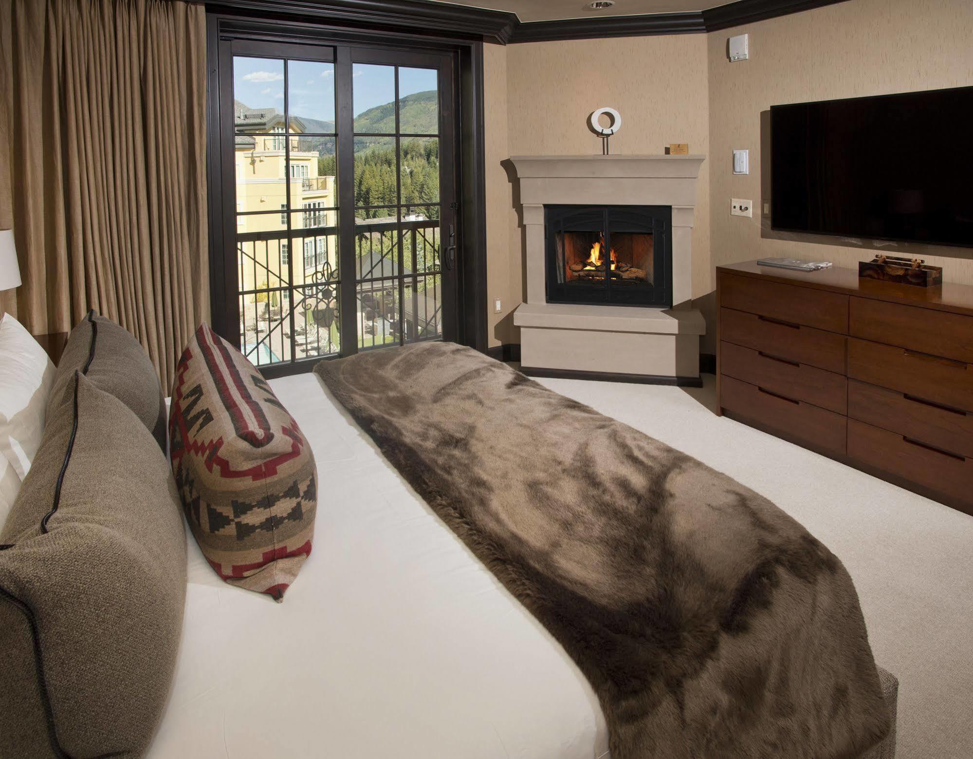 Legendary Lodging At The Ritz Vail Kültér fotó